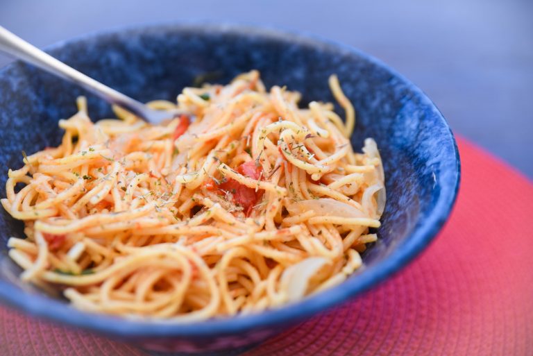 One-pot five-ingredient spaghetti in under ten minutes