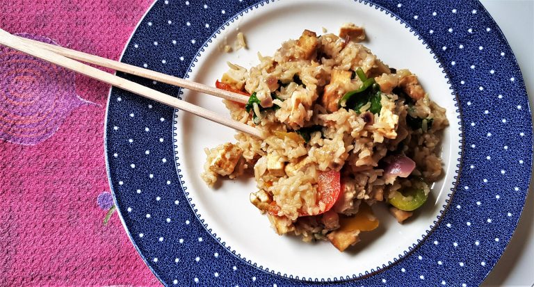 One-pot five-ingredient vegan tofu fried rice